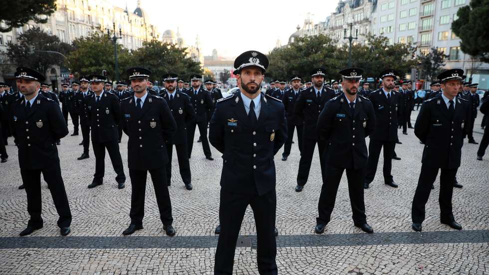Novos agentes da Polícia de Segurança Pública durante a cerimónia de apresentação das equipas dedicadas ao policiamento de visibilidade na área do Comando Metropolitano do Porto (COMETPOR) da PSP, no centro do Porto, 12 de outubro 2022. ESTELA SILVA/LUSA