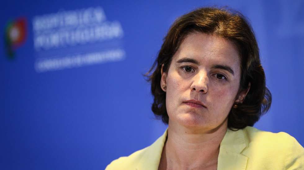 A ministra da Presidência, Mariana Vieira da Silva, fala aos jornalistas durante o briefing da reunião do Conselho de Ministros em Lisboa, 13 de outubro de 2022. RODRIGO ANTUNES/LUSA