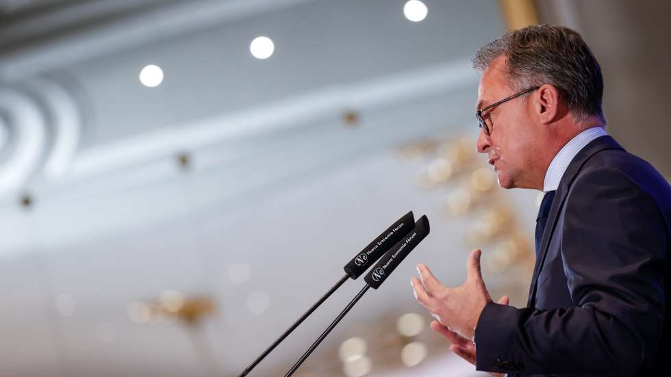epa10283147 Deutsche Bundesbank President Joachim Nagel delivers a speech at a Forum Europe breakfast briefing in Madrid, Spain, 03 November 2022.  EPA/JAVIER LIZON