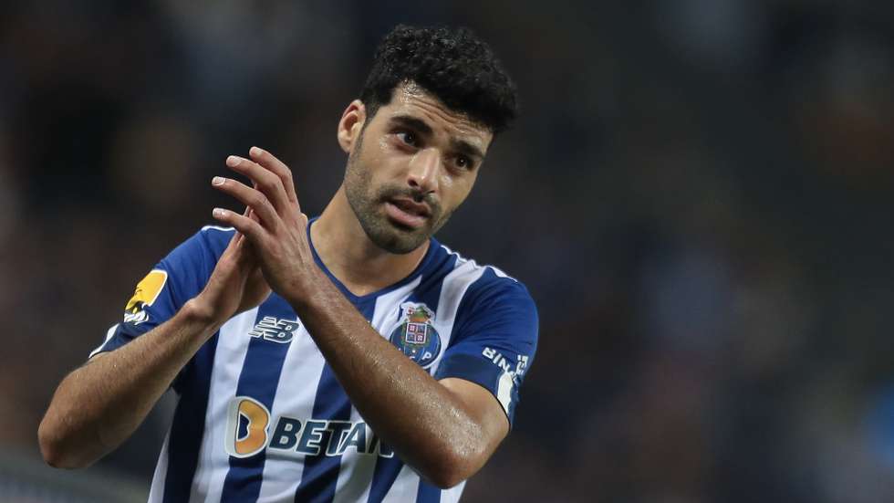 FC Porto's Mehdi Taremi reacts during the Portuguese First League soccer match, FC Porto vs Pacos Ferreira, at Dragao stadium in Porto, Portugal, 05 November 2022. MANUEL FERNANDO ARAUJO/LUSA