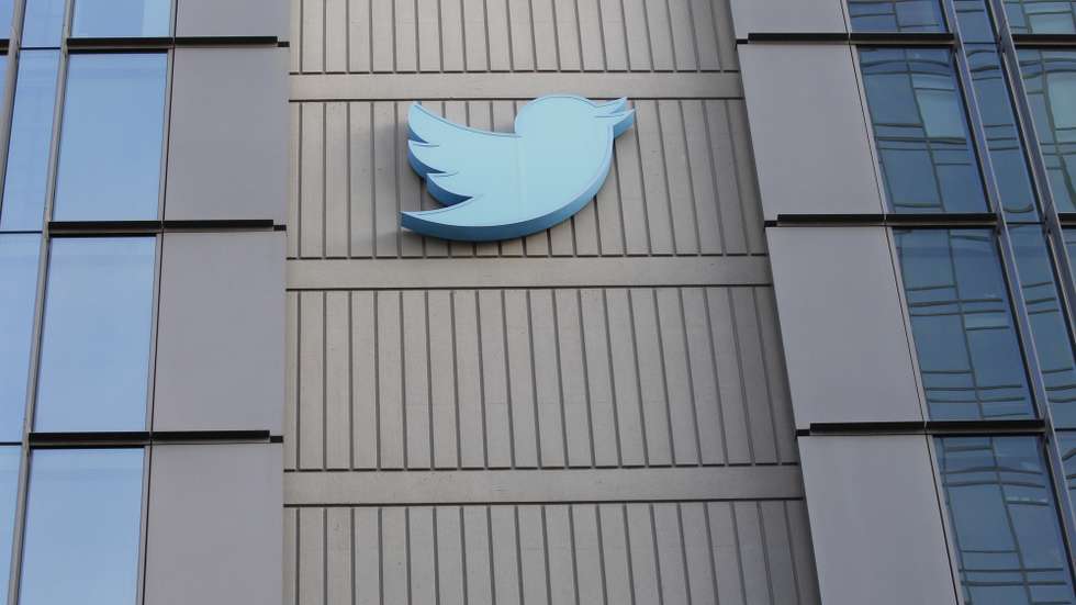 epa10286928 The exterior of Twitter headquarters at the start of the business day in San Francsico, California, USA, 04 November 2022. A Federal lawsuit filed in US District Court in San Francisco alleges that Twitter violated federal and state laws regarding the notice period for mass layoffs.  EPA/GEORGE NIKITIN