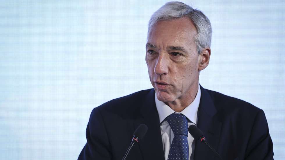 O ministro dos Negócios Estrangeiros, João Gomes Cravinho, discursa durante o encontro Anual do Conselho da Diáspora Portuguesa no Palácio da Cidadela, em Cascais, 21 de dezembro de 2022. RODRIGO ANTUNES/LUSA