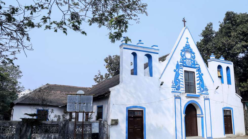 A comunidade católica de Damão, na Índia, está a tentar impedir a demolição de uma capela com mais de 400 anos, ainda local ativo de culto, que o administrador provincial, Praful Patel, quer transformar num campo de futebol. A intenção de aquisição da Capela da Nossa Senhora das Angústias - enquadrada pela lei indiana de Aquisição de Propriedades, Reabilitação e Reinstalação, de 2013 - tem como propósito o alargamento de um campo de futebol contíguo ao monumento e o "embelezamento" do local. Damão, 04 de fevereiro de 2023. LUSA