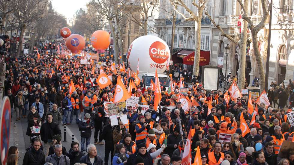 epa10452925 Thousands of protesters take part in a demonstration against the government's planned pension reform, in Paris, France, 07 February 2023. The French government plans to raise the minimum retirement age from 62 to 64 by 2030.  EPA/TERESA SUAREZ