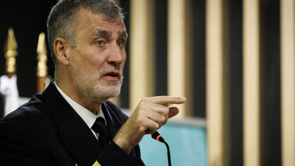 O almirante Gouveia e Melo intervém durante uma conferência no Auditório da Escola São Pedro, em Vila Real, 15 de março de 2023. PEDRO SARMENTO COSTA/LUSA