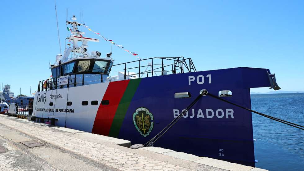 Lancha de Patrulhamento Costeiro “Bojador” da Guarda Nacional Republicana (GNR), em Sant'Antioco, que integrou a Operação Conjunta “THEMIS 2022” - Itália, sob a égide da Agência da Guarda Europeia de Fronteiras e Costeira (FRONTEX), no âmbito da coordenação operacional nas fronteiras externas da União Europeia, para controlar os fluxos de migração e impedir a criminalidade transfronteiriça, Sant'Antioco, Sardenha, Itália, 29 de junho de 2022. NUNO VEIGA/LUSA