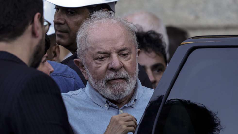 epa10540663 Brazilian President Luiz Inacio Lula da Silva is seen during a tour of the reconstruction works of the National Museum, in Rio de Janeiro, Brazil, 23 March 2023 (issued 24 March 2023). Lula postponed on 24 March his trip to China for one day, given a medical recommendation for "mild" pneumonia, official sources reported.  EPA/Antonio Lacerda