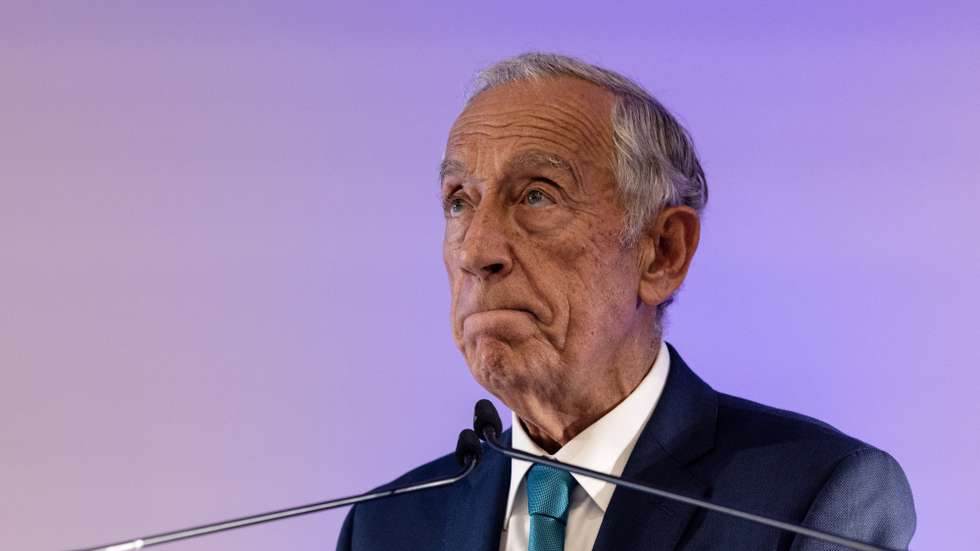 O presidente da República, Marcelo Rebelo de Sousa, discursa durante o encerramento da conferência "Cidade Azul" coorganizada pelo jornal Público e pela Câmara Municipal do Porto, no Pavilhão Rosa Mota, Porto, 12 de maio de 2023. JOSÉ COELHO/LUSA