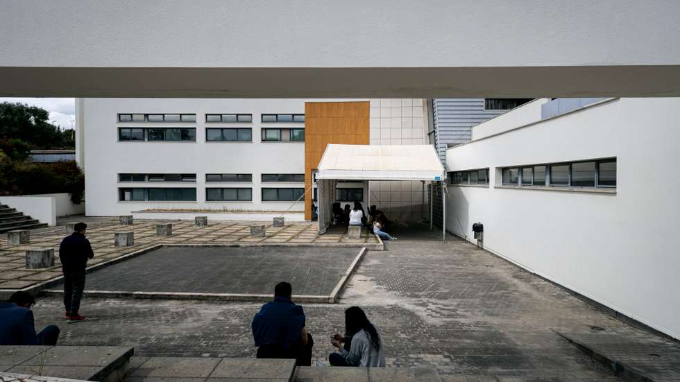 Os últimos relatórios epidemiológicos anuais do Centro Europeu de Prevenção e Controlo das Doenças (ECDC), divulgados esta quarta-feira, revelam que as infeções sexualmente transmissíveis como gonorreia, clamídia e sífilis dispararam em Portugal, e na Europa, afetando sobretudo jovens dos 20 aos 24 anos