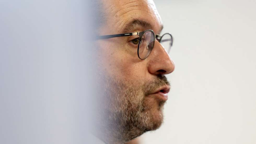 O ministro da Educação, João Costa, durante uma conferência de imprensa no Ministério da Educação, Lisboa, 09 de maio de 2023. ANDRÉ KOSTERS/LUSA