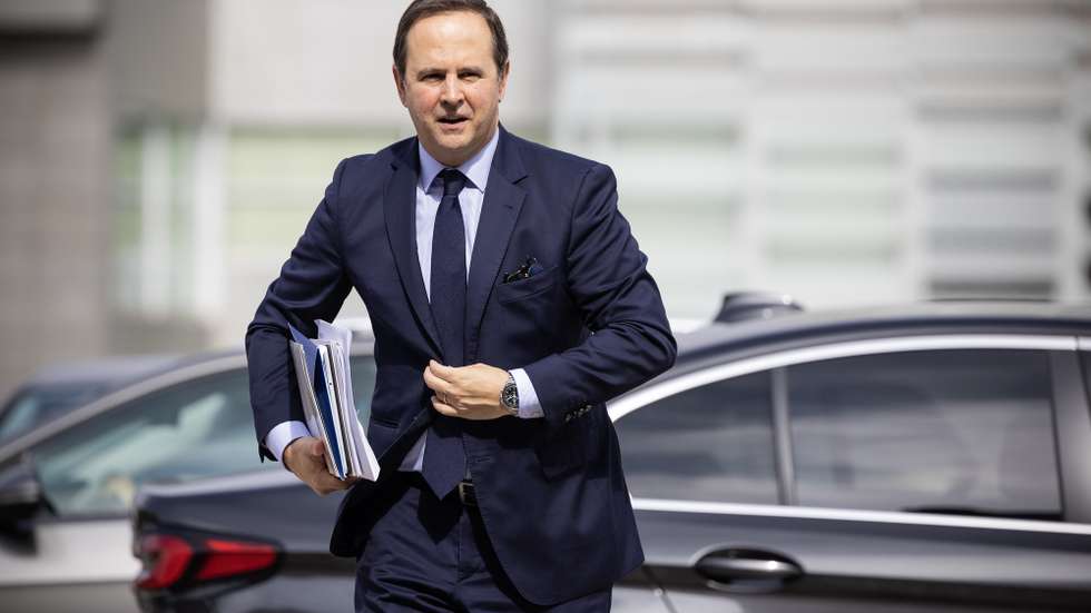 O ministro das Finanças Fernando Medina à chegada para a reunião do Conselho de Ministros dedicado à temática da Ciência, em Aveiro, 6 de julho de 2023. JOSÉ COELHO/LUSA