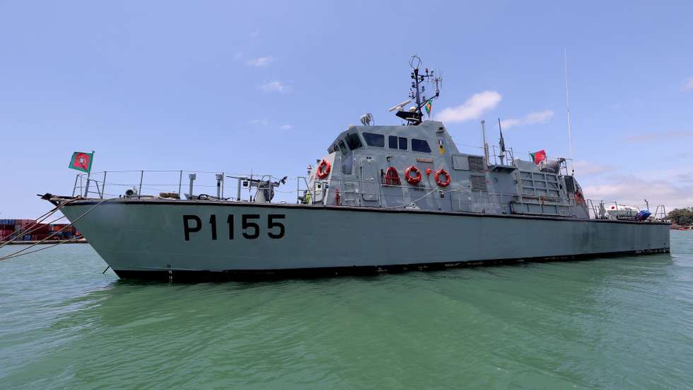 O navio nrp Centauro, da Marinha portuguesa, está desde maio em São Tomé e Príncipe para apoiar na fiscalização marítima, juntamente com 13 militares que dão formação às Forças Armadas são-tomenses, ao largo de São Tomé, São Tomé e Príncipe, 26 de agosto de 2023. Três meses depois de ter chegado a São Tomé e Príncipe, o navio português Centauro cumpriu 170 horas de navegação, esteve envolvido numa ação de busca e salvamento e prepara-se para integrar militares são-tomenses a bordo.
 (ACOMPANHA TEXTO DA LUSA). ESTELA SILVA/LUSA