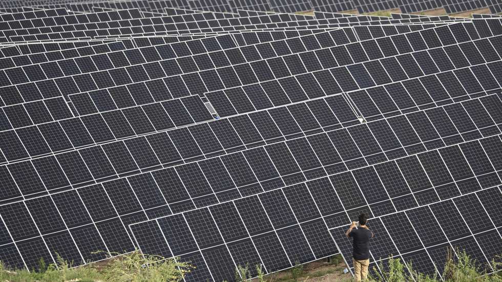 epa10537137 Solar panels in the Neoenergia Renewable Complex, in Santa Luzia, Brazil, 21 March 2023 (Issued 22 March 2023). Iberdrola inaugurated on 22 March its largest renewable energy project, the Neoenergia Renewable Complex, worth 3,500 million reais (about 6,650 million US dollar) in Latin America, a wind and solar complex with 0.6 gigawatts of installed power in Santa Luzia in northeastern Brazil.  EPA/SEBASTIAO MOREIRA