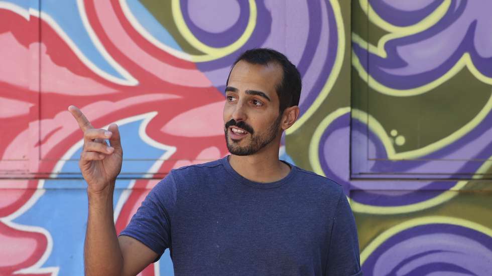 O representante da Associação Chão das Lutas, Vasco Barata, que defende habitação para todos, posa para a foto durante a entrevista à Agência Lusa, em Lisboa, 07 de setembro de 2023. (ACOMPANHA TEXTO DO DIA 10-09-2023) ANTÓNIO COTRIM/LUSA