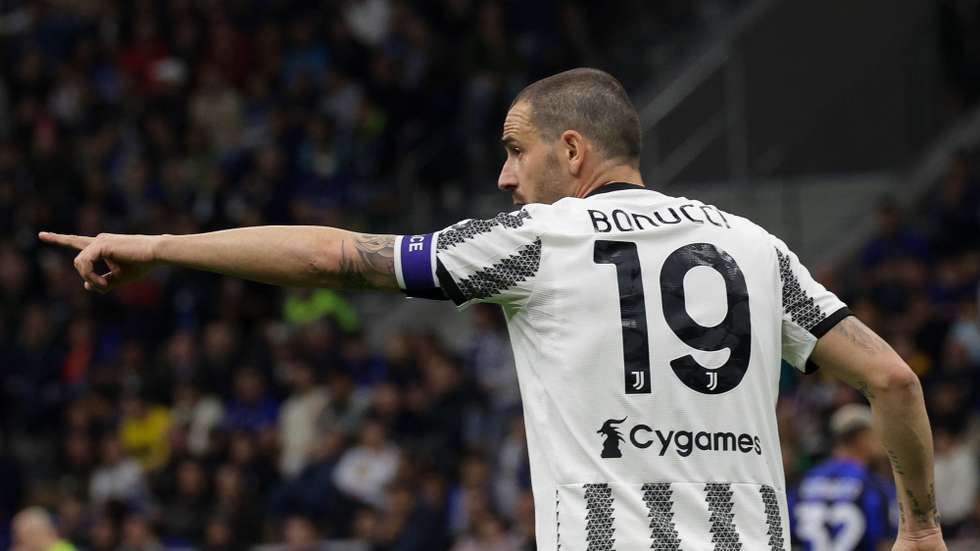 epa10593207 Juventus FC's defender Leonardo Bonucci during the Coppa Italia semi-final second leg match between FC Inter Milan and Juventus FC, in Milan, Italy, 26 April 2023.  EPA/ROBERTO BREGANI