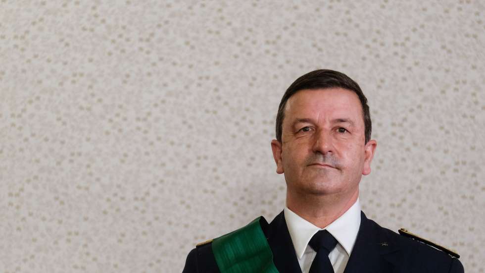 O novo Chefe de Estado Maior da Força Aérea (CEMFA), Cartaxo Alves, no final da cerimónia de tomada de posse no Palácio de Belém, em Lisboa, 25 de fevereiro de 2022.  MÁRIO CRUZ/LUSA