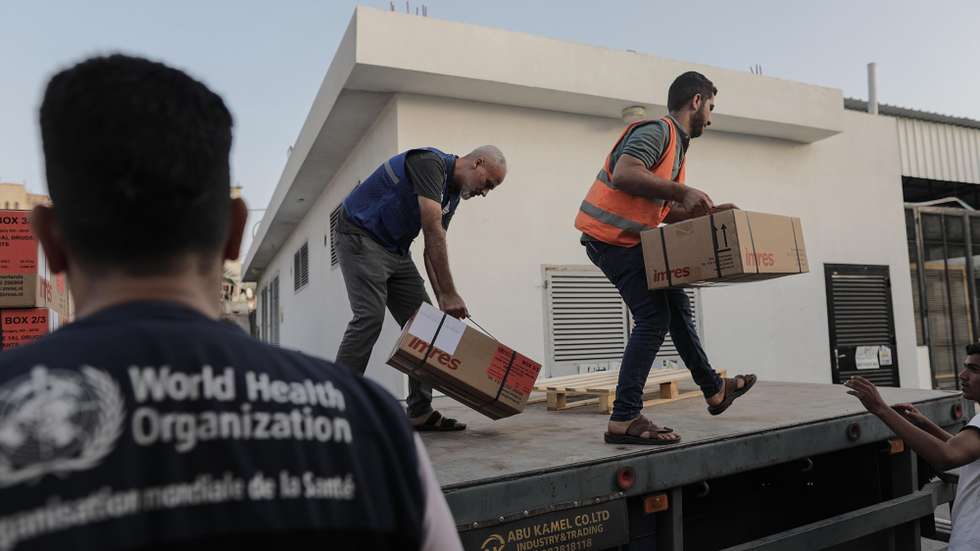 epaselect epa10934667 Medical aid is delivered to Nasser Hospital in Khan Yunis, Gaza Strip, after a third convoy of aid trucks entered the Rafah crossing from Egypt, 23 October 2023. More than 5,000 Palestinians and over 1,400 Israelis have been killed, according to the Israel Defense Forces (IDF) and the Palestinian health authority, since Hamas militants launched an attack against Israel from the Gaza Strip on 07 October.  EPA/HAITHAM IMAD