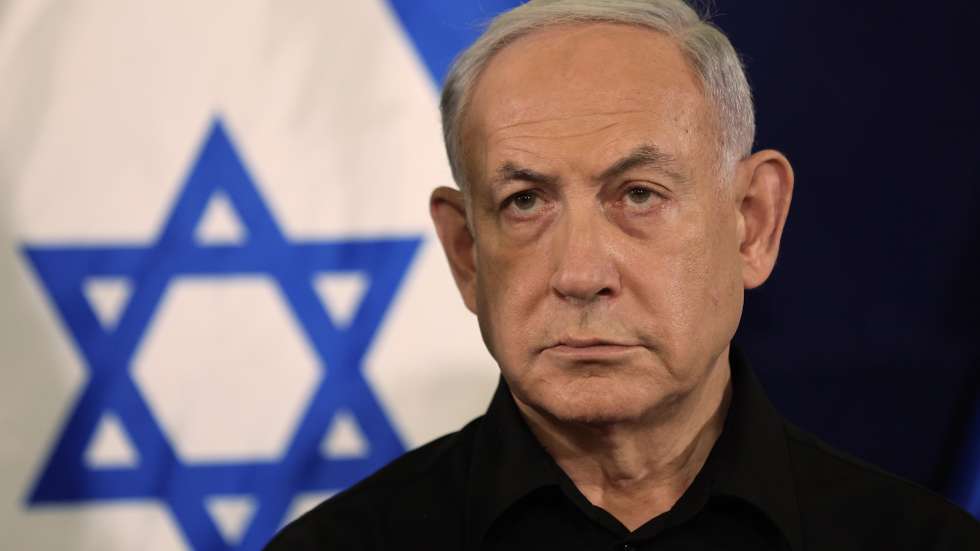 epa10945791 Israel&#039;s Prime Minister Benjamin Netanyahu addresses a press conference in The Kirya military base in Tel Aviv, Israel, 28 October 2023.  EPA/ABIR SULTAN / POOL