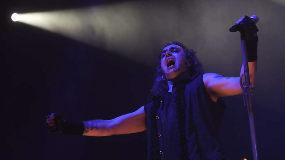 epa05771950 Portuguese gothic metal band Moonspell performs at Campo Pequeno Arena in Lisbon, Portugal, 04 February 2017.  EPA/MIGUEL A.LOPES