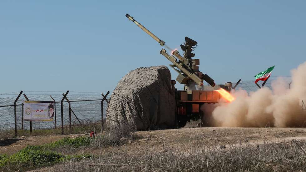 epa11089171 A handout photo made available by the Iranian Army office on 19 January 2024 shows a rocket being launched during a military drill in the Persian Gulf, southern Iran.  EPA/IRANIAN ARMY OFFICE / HANDOUT BEST QUALITY AVAILABLE HANDOUT EDITORIAL USE ONLY/NO SALES HANDOUT EDITORIAL USE ONLY/NO SALES