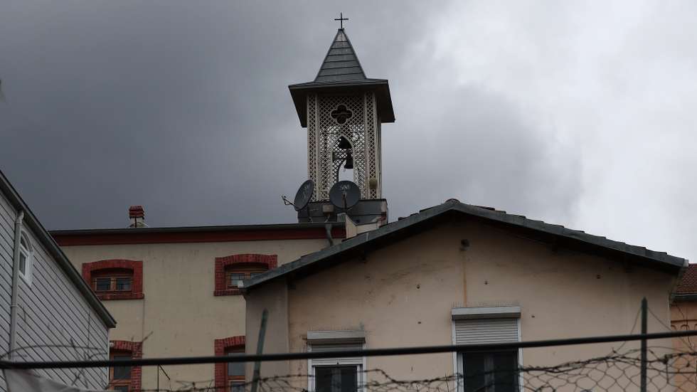 epa11110397 A view of Santa Maria Church following an attack carried out by two assailants, in Istanbul, Turkey, 28 January 2024. Turkish Minister of Interior Ali Yerlikaya said at least one person died after two assailants launched an armed attack on the Santa Maria Church in Istanbul on 28 January.  EPA/ERDEM SAHIN