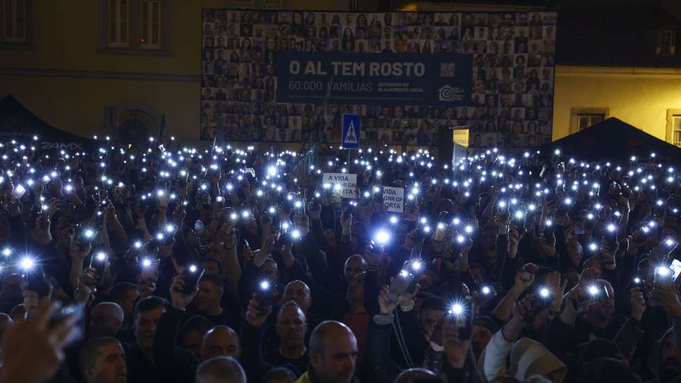 PSP and GNR police forces gather march towards the Portuguese Parliament during a demonstration against the government policies regarding a pension given to the Judiciary Police and not to the other police forces, in Lisbon, Portugal, 24 January 2024. JOSE SENA GOULAO/LUSA