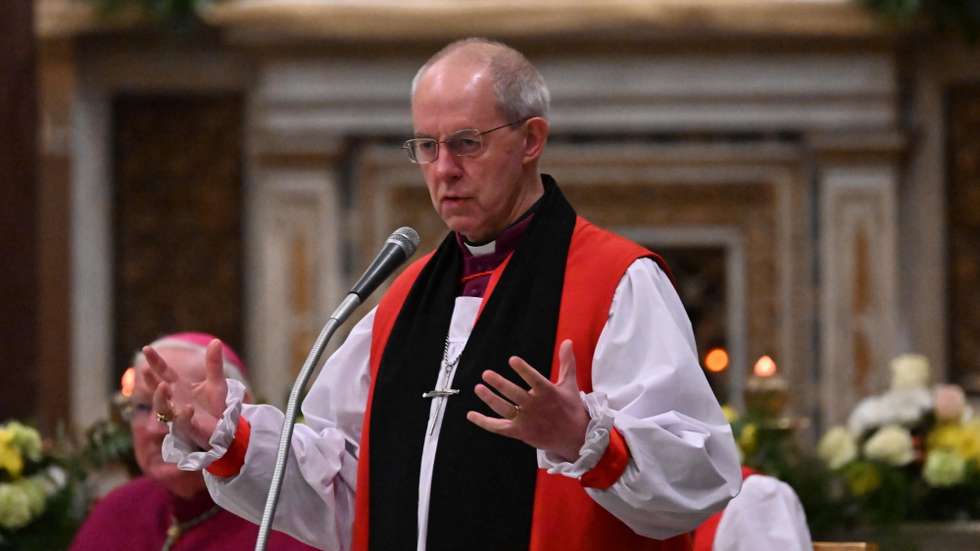 epa11104050 Archbishop of Canterbury, Justin Welby, speaks during the celebration of Vespers, on the solemnity of the conversion of Saint Paul, in the Basilica of Saint Paul Outside the Walls in Rome, Italy, 25 January 2024.  EPA/MAURIZIO BRAMBATTI