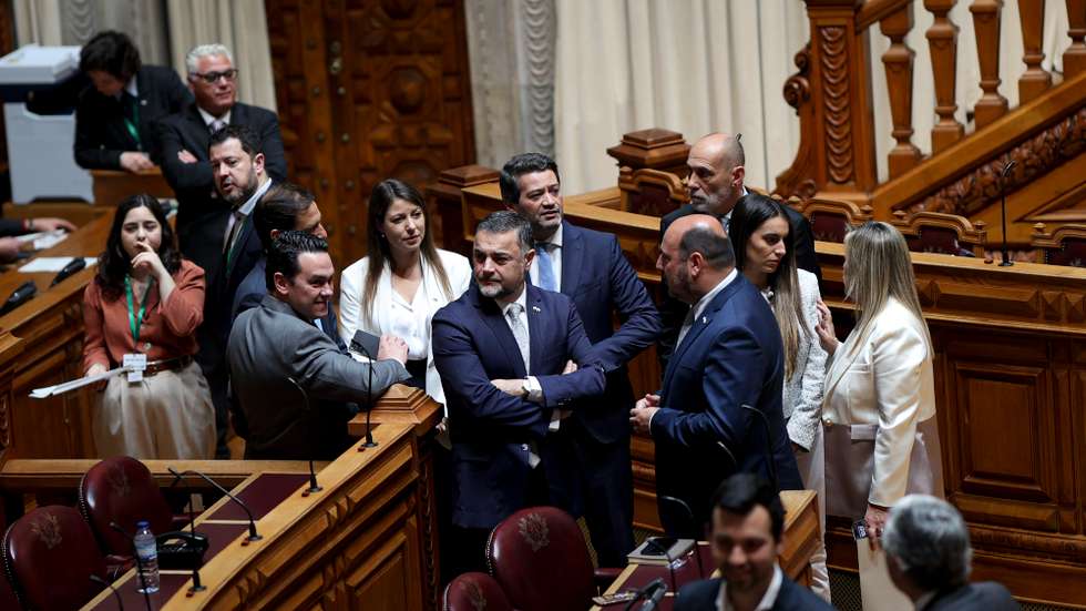 Num segundo requerimento, o partido pede que um representante da NTG seja ouvido, por convite, na Comissão de Defesa Nacional "para prestar os esclarecimentos que entenda pertinentes sobre os factos noticiados"