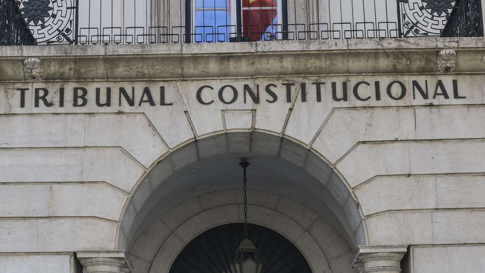 Pormenor da fachada do edifício do Tribunal Constitucional em Lisboa, 29 de abril de 2024. ANTÓNIO COTRIM/LUSA