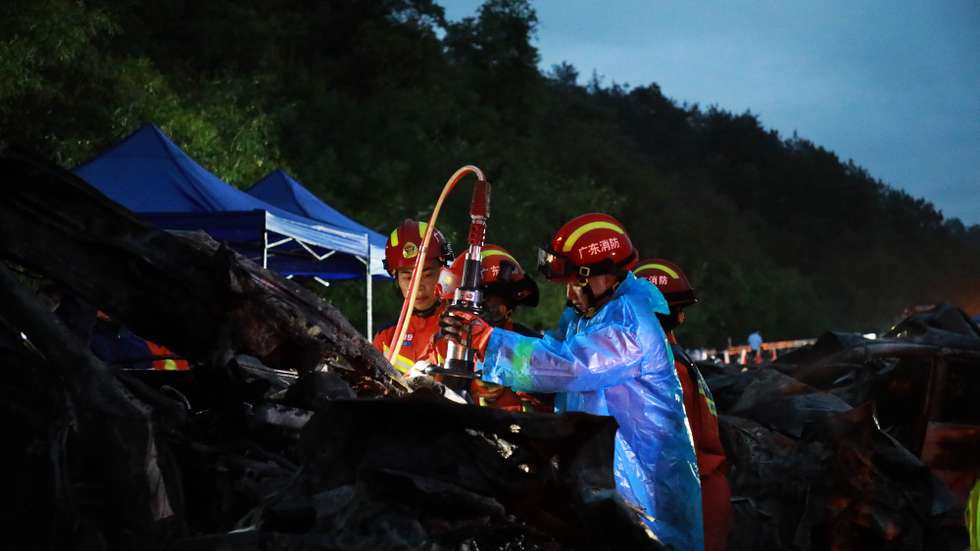 epa11312757 Rescuers work at the site of an expressway collapse accident on the Meizhou-Dabu Expressway in Meizhou, south China's Guangdong Province, 01 May 2024. The death toll has risen to 24 after part of an expressway collapsed causing 20 vehicles to plunge early 01 May, local authorities said. Another 30 people are receiving hospital treatment, with none in life-threatening condition, according to the government of the province's Meizhou city.  EPA/XINHUA / WANG RUIPING CHINA OUT / UK AND IRELAND OUT / MANDATORY CREDIT  EDITORIAL USE ONLY  EDITORIAL USE ONLY