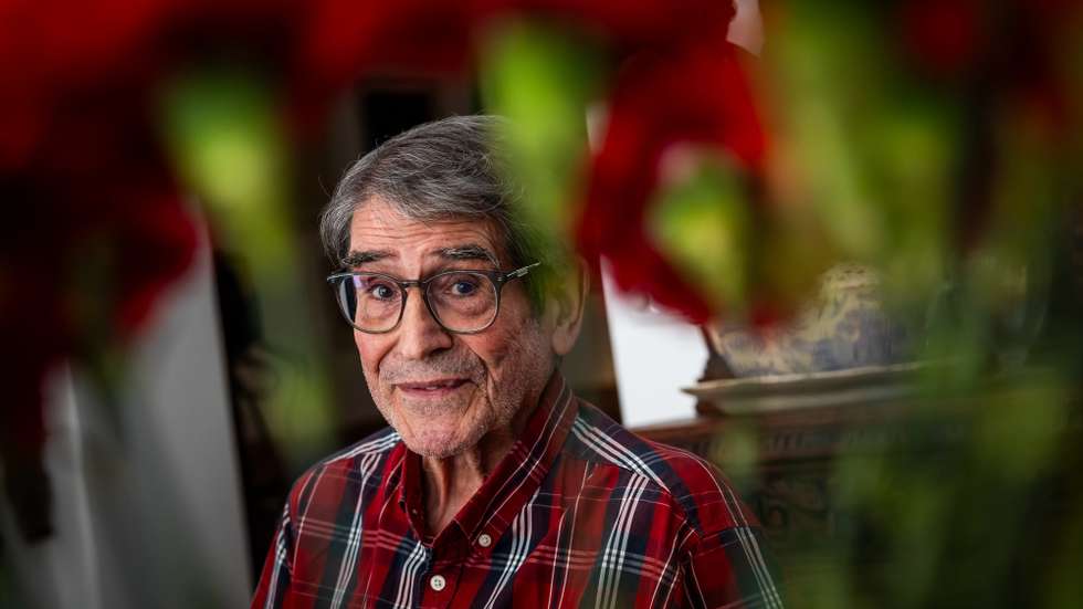 O ator e Encenador João Mota em entrevista à Lusa, na sua residência, em Lisboa, 08 de maio de 2024. (ACOMPANHA TEXTO DE 26  DE MAIO DE 2024 ) JOSÉ SENA GOULÃO/LUSA