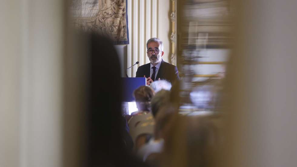 O ministro de Estado e dos Negócios Estrangeiros, Paulo Rangel, intervém durante a conferência "Celebrando a Diplomacia: 25 anos dos acordos de 05 de maio", que assinala o 25.º aniversário do acordo entre Portugal, a Indonésia e a Organização das Nações Unidas (ONU) sobre a questão da autodeterminação de Timor-Leste, no Ministério dos Negócios Estrangeiros em Lisboa, 8 de maio de 2024. MIGUEL A. LOPES/LUSA