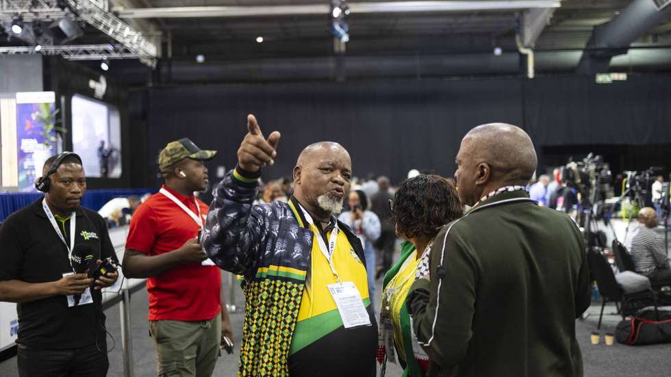 epa11381946 ANC (African National Congress) member of the national assembly, Gwede Mantashe (C) in the IEC (Independent Electoral Commission) National Results Operations Centre as voting counting continues after yesterdays the 2024 South African general election in Johannesburg, South Africa, 31 May 2024. Over 27 million citizens are registered to vote in the national and provincial elections to elect a new National Assembly and state legislatures according to the electoral commission of South Africa. South Africans do not directly vote for the president. They vote for parties that will appoint 400 representatives to the National Assembly who will then choose the president for the next five years with a simple majority of 201 votes or more. Some of the main concerns of South Africans are unemployment, unreliable electricity supply, corruption, economic issues including inflation and poverty according to an Afrobarometer pre-election survey. Those issues could mean the end of the political dominance of the African National Congress (ANC), three decades after Nelson Mandela led the party to power.  EPA/KIM LUDBROOK