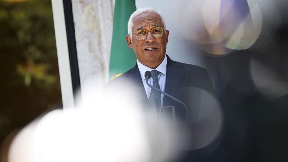 O presidente eleito do Conselho Europeu, António Costa, durante uma declaração com o primeiro-ministro, Luís Montenegro (ausente da fotografia), antes do almoço entre ambos na sua residência oficial em Lisboa, 01 de julho de 2024. FILIPE AMORIM/LUSA