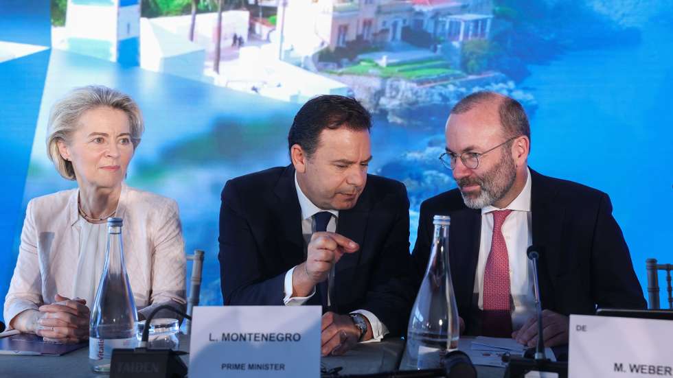 European Comission president Ursula Von der Leyen (L) together with portuguese prime minister Luis Montenegro (C) and EPP president Manfred Weber (R) during the conferences of the European People's Party (PPE) and speaks on the panel “Strategic Outdoor for the Next Legislative Term – the Portuguese Perspective in Cascais, Portugal, 03 July 2024. TIAGO PETINGA/LUSA