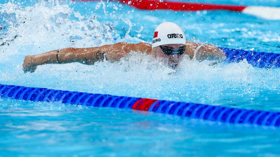 O nadador português Diogo Ribeiro, durante a eliminatória da prova dos 100 metros mariposa livres, nos Jogos Olímpicos de Paris, em Paris, França, 02 de agosto de 2024. JOSÉ SENA GOULÃO/LUSA