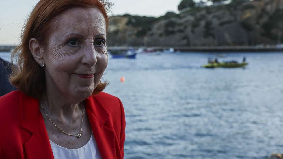 A ministra do Ambiente e da Energia, Maria de Graça Carvalho, durante a sessão de apresentação do Parque Natural Marinho do Recife do Algarve – Pedra do Valado, Albufeira, 7 de agosto de 2024. O Parque Natural Marinho do Recife do Algarve - Pedra do Valado ocupa uma área de 156.23 Km, que inclui toda a faixa marinha do concelho de Silves e uma parte substancial da faixa marinha dos concelhos de Lagos e Albufeira. LUÍS FORRA/LUSA