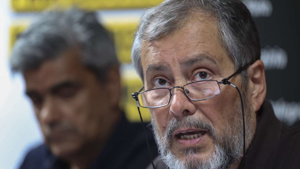O líder da FENPROF, Mário Nogueira, fala aos jornalistas para assinalar o início do ano escolar, esta manhã em Lisboa, 2 de setembro de 2024. MIGUEL A. LOPES/LUSA