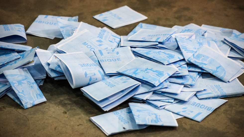 epa11651464 Ballot papers during the counting of votes for the Mozambique general elections at a polling station in Maputo, Mozambique, 09 October 2024. More than 17.1 million Mozambican voters will choose the President of the Republic, provincial assemblies and their governors, and 250 members of the Assembly of the Republic. The National Elections Commission (CNE) approved lists of 35 political parties running for the Assembly of the Republic and 14 political parties and groups of citizen voters for provincial assemblies.  EPA/JOSE COELHO