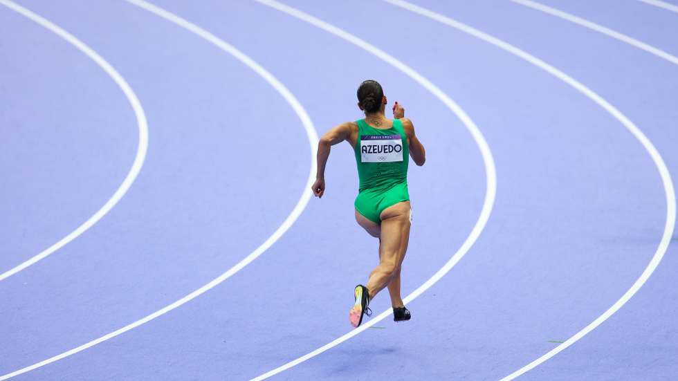 A velocista Cátia Azevedo, durante a sua eliminatória na prova de 400 metros, a contar para os Jogos Olímpicos de Paris, que decorrem entre 26 de julho e 11 de agosto, em Paris, França, 05 de agosto de 2024. JOSÉ SENA GOULÃO/LUSA