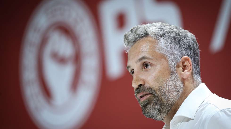O secretário-geral do Partido Socialista (PS), Pedro Nuno Santos, discursa durante o encerramento do Congresso Federativo da Área Urbana de Lisboa, em Cascais, 13 de outubro de 2024. RODRIGO ANTUNES/LUSA