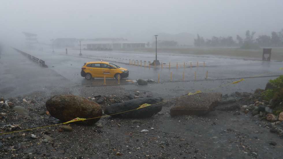 epa11693479 Debris are seen at a coastal area following powerful winds, as Typhoon Kong-Rey moves quickly toward Taiwan, at a coastal area in Hualien, Taiwan, 31 October 2024. Super typhoon Kong-Rey bringing catastrophic winds and heavy rains has forced schools, businesses and transportation across the island to suspend or temporarily shut, as it sets to make landfall in northern and eastern parts of Taiwan later today, including Taipei, Hualien and Taitung, which are expected to be affected by the extreme weather conditions the most.  EPA/DANIEL CENG