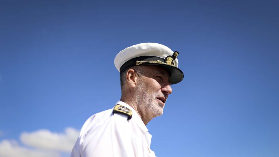 O chefe do Estado-Maior da Armada, almirante Henrique Gouveia e Melo, antes do lançamento da expedição científica ao Monte Submarino Gorringe, no Navio Santa Maria Manuela, na Marina do Parque das Nações em Lisboa, 07 de setembro de 2024. FILIPE AMORIM/LUSA