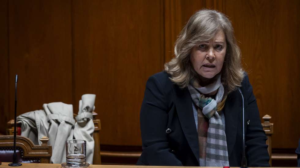 A ministra da Administração Interna, Margarida Blasco, intervém durante o debate de urgência, requerido pelo Chega, sobre "o estado da segurança em Portugal", na Assembleia da República, em Lisboa, 07 de janeiro de 2025. JOSÉ SENA GOULÃO/LUSA
