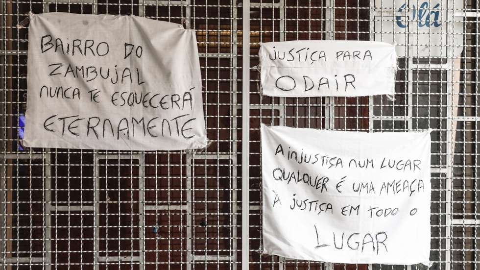 Reportagem no Bairro do Zambujal um mês após a morte de Odair Moniz, na Amadora, 20 de novembro de 2024. Odair Moniz, cidadão cabo-verdiano de 43 anos e morador no Bairro do Zambujal, foi baleado por um agente da Polícia de Segurança Pública (PSP) na madrugada de 21 de outubro no Bairro da Cova da Moura, no mesmo concelho, e morreu pouco depois no Hospital São Francisco Xavier. ANTÓNIO PEDRO SANTOS/LUSA