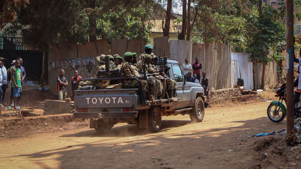 epa11916346 Soldiers with the M23 armed group on patrol in Bukavu, South Kivu, Democratic Republic of the Congo (DR Congo), 22 February 2025. The M23 armed group seized Goma and Bukavu, two major cities in eastern DR Congo. United Nations officials in Africa warned during a UN Security Council on 19 February, that the offensive of the M23 in mineral-rich eastern Congo threatens peace in the wider region.  EPA/MARIE JEANNE MUNYERENKANA