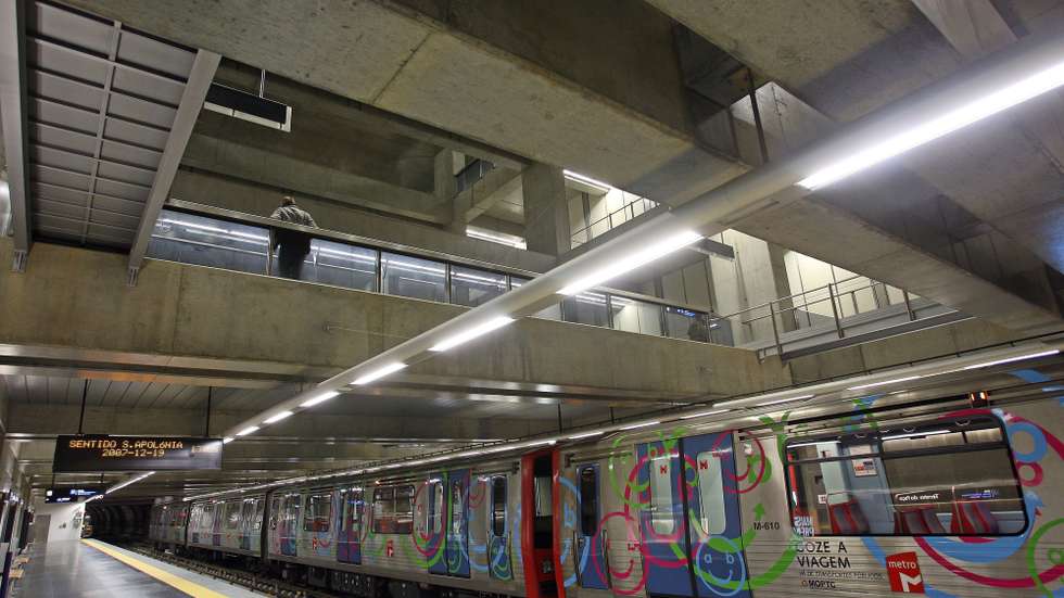 Cais de embarque da nova estação de metro de Terreiro do Paço, hoje de manhã 19 de Dezembro de 2007 em Lisboa. TIAGO PETINGA/LUSA