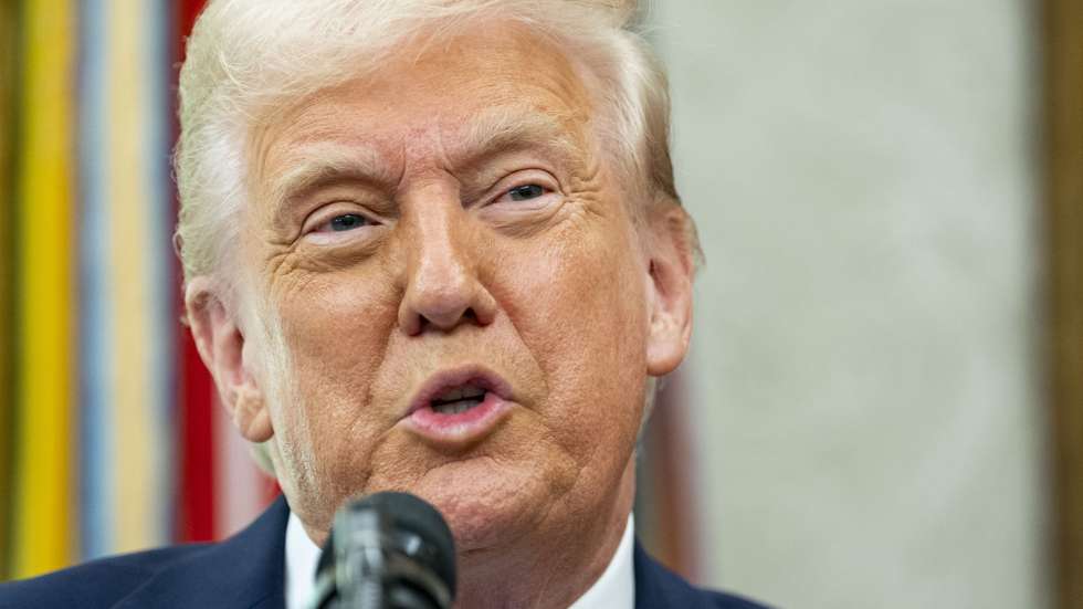 epa11995489 US President Donald Trump takes questions after Alina Habba, his former defense lawyer, is sworn in as US Attorney for New Jersey in the Oval Office of the White House in Washington, DC, USA, 28 March 2025.  EPA/BONNIE CASH / POOL