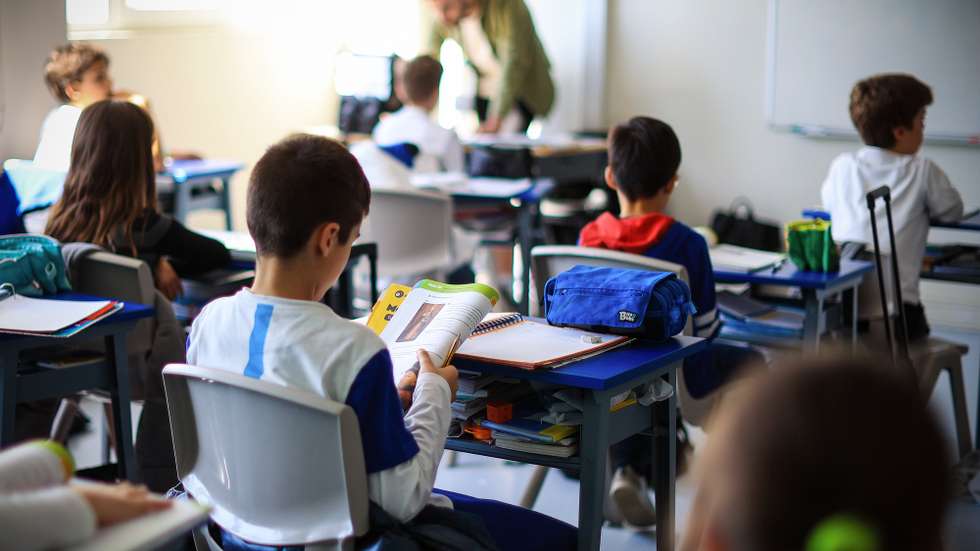 Alunos do Grande Colégio Universal, Porto, 27 de março de 2025. O Grande Colégio Universal (Porto) foi a escola onde os alunos tiveram as melhores notas nos exames nacionais de 2024. Nos 191 exames realizados no ano passado, o Grande Colégio Universal alcançou uma média de 16,51 (numa escala de zero a 20), sendo a média das notas internas 17,05. (ACOMPANHA TEXTO DO DIA 04 DE ABRIL 2025). JOSÉ COELHO/LUSA