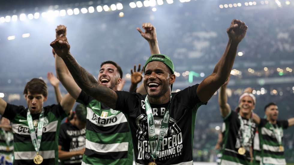 Sporting CP players Daniel Braganca, Goncalo Inacio, Matheus Reis celebrate after wining the 21th Portuguese First league title, in Lisbon, Portugal, 17 May 2025. FILIPE AMORIM/LUSA